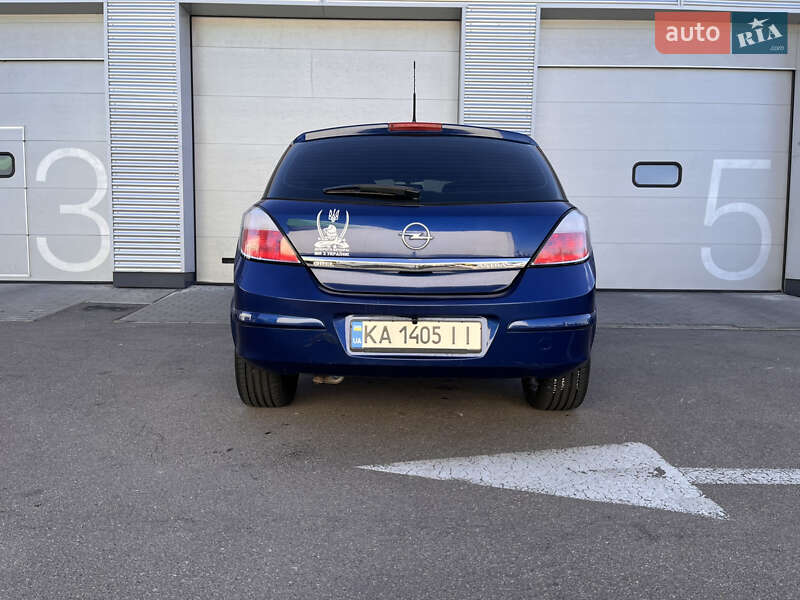 Хэтчбек Opel Astra 2005 в Киеве