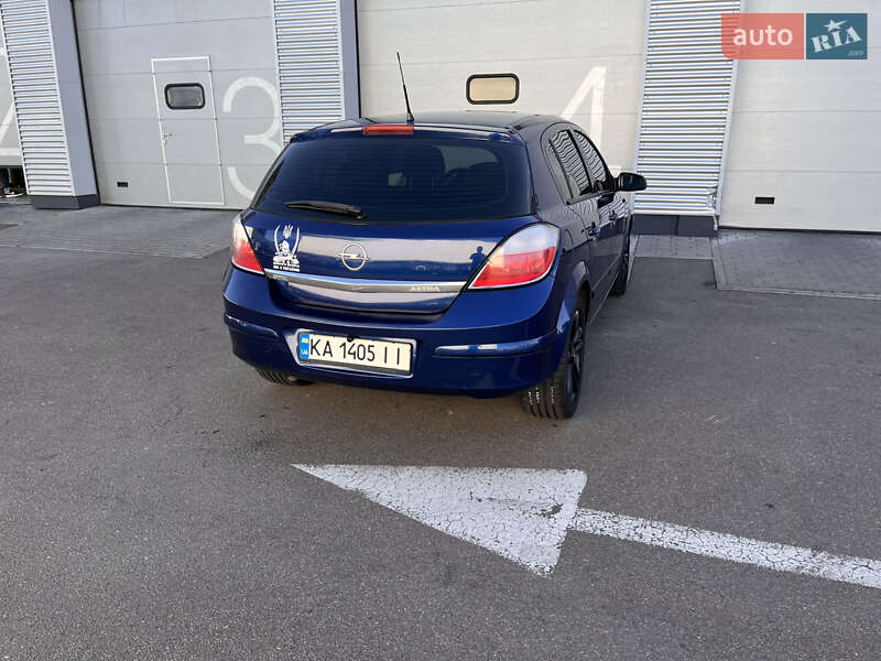 Хэтчбек Opel Astra 2005 в Киеве