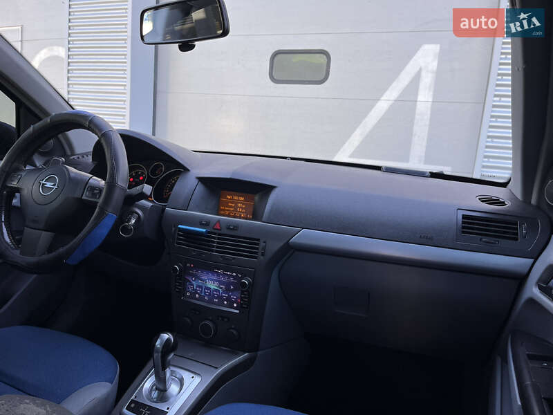 Хэтчбек Opel Astra 2005 в Киеве