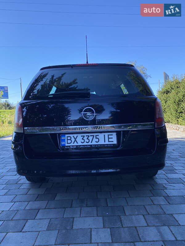 Универсал Opel Astra 2005 в Староконстантинове