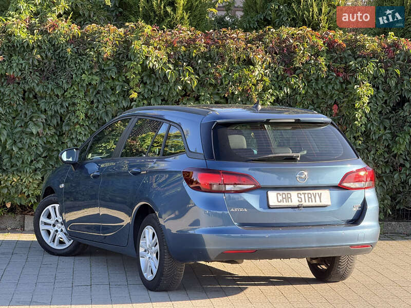 Универсал Opel Astra 2017 в Стрые
