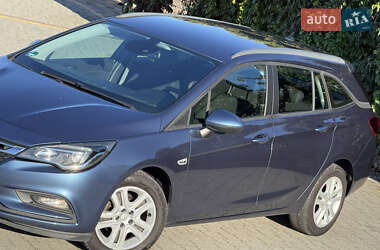 Универсал Opel Astra 2017 в 