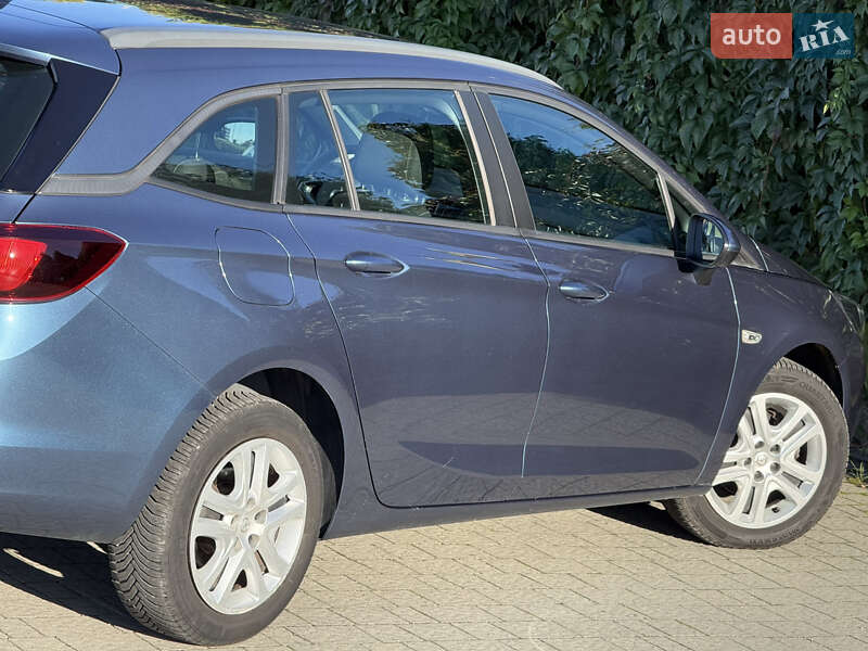 Универсал Opel Astra 2017 в Стрые
