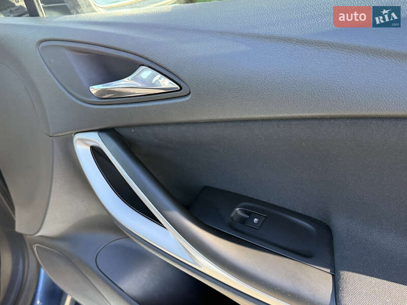 Универсал Opel Astra 2017 в Стрые