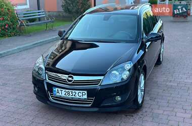 Універсал Opel Astra 2010 в Стрию