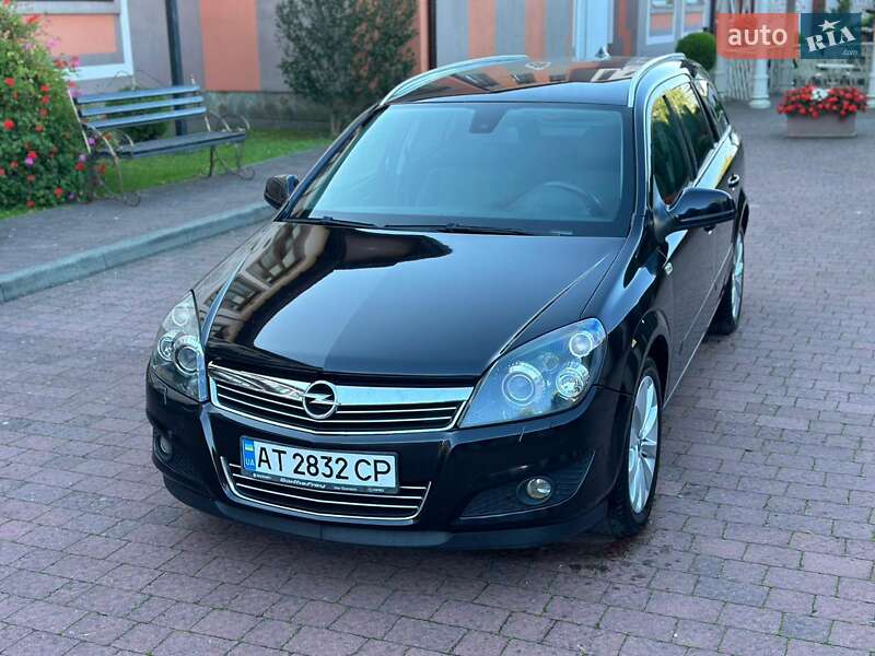 Универсал Opel Astra 2010 в 