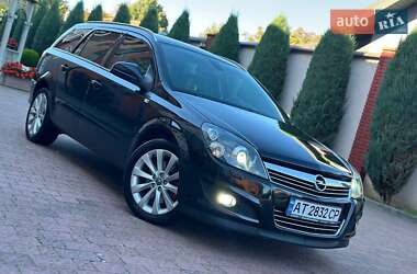 Универсал Opel Astra 2010 в 