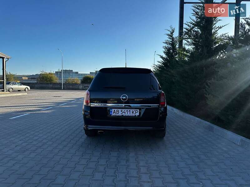 Универсал Opel Astra 2009 в Могилев-Подольске