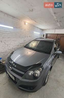 Універсал Opel Astra 2005 в Чернігові
