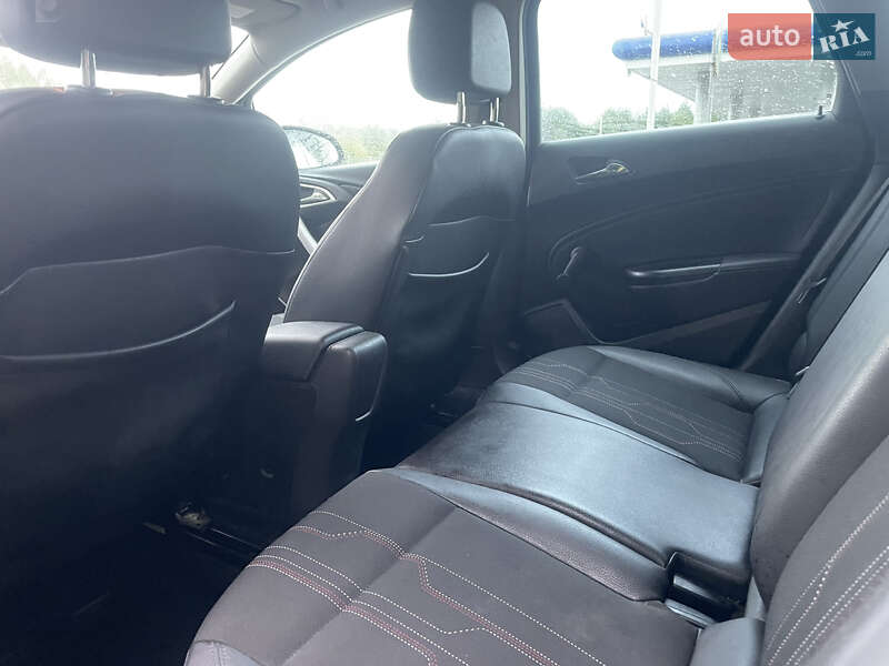 Универсал Opel Astra 2013 в Ковеле
