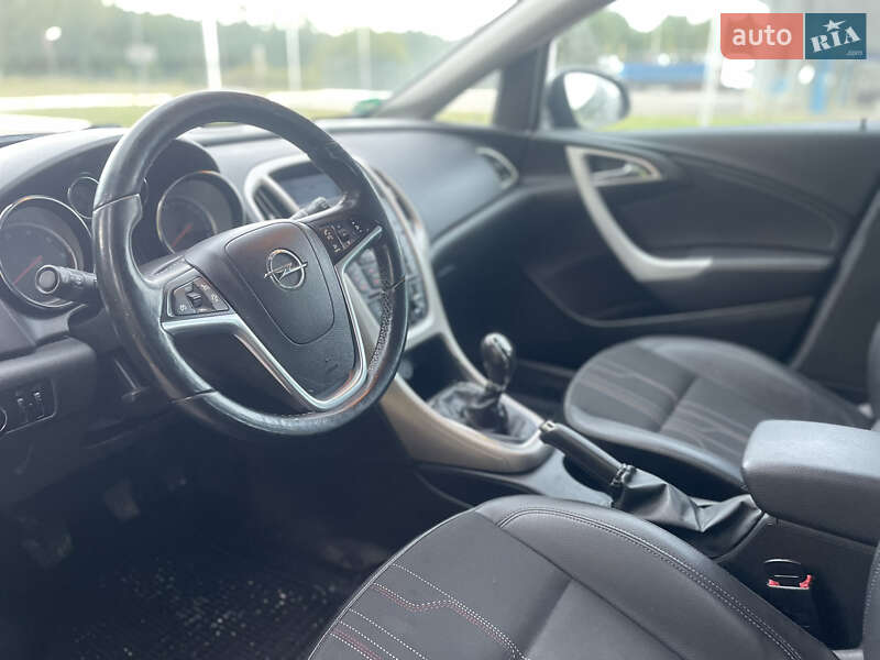 Универсал Opel Astra 2013 в Ковеле
