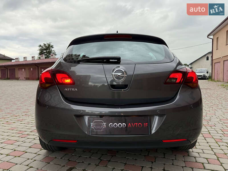 Хэтчбек Opel Astra 2010 в Ивано-Франковске
