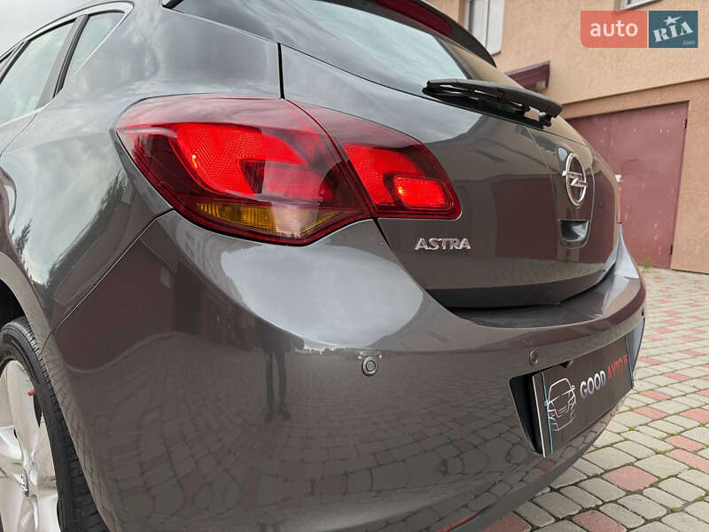 Хэтчбек Opel Astra 2010 в Ивано-Франковске