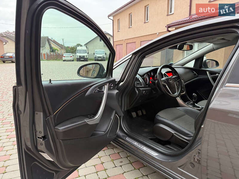 Хэтчбек Opel Astra 2010 в Ивано-Франковске