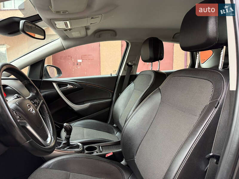 Хэтчбек Opel Astra 2010 в Ивано-Франковске