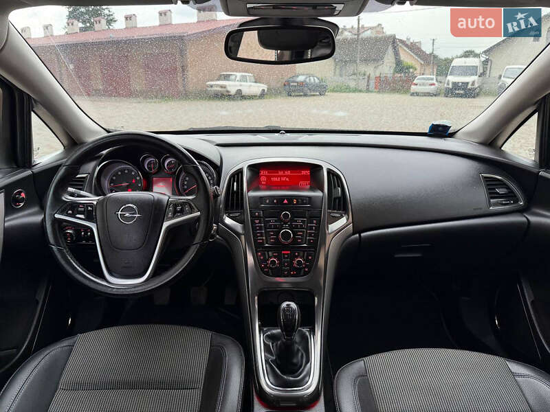 Хэтчбек Opel Astra 2010 в Ивано-Франковске