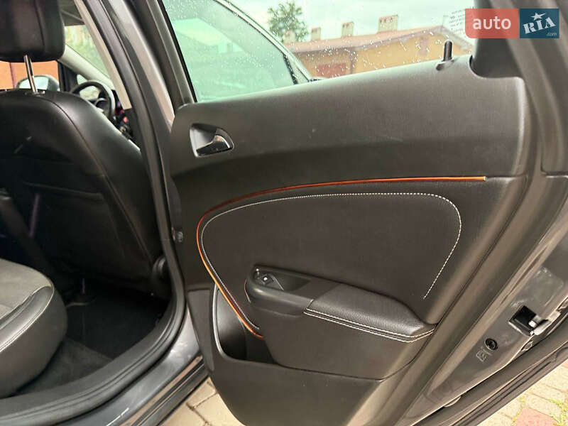 Хэтчбек Opel Astra 2010 в Ивано-Франковске