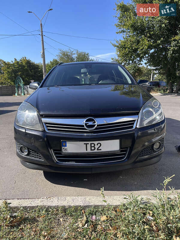 Универсал Opel Astra 2008 в 