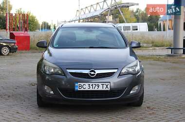 Универсал Opel Astra 2011 в 