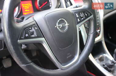 Универсал Opel Astra 2011 в 