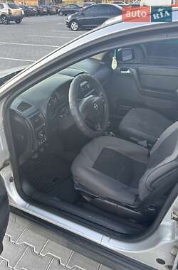 Хэтчбек Opel Astra 2002 в 