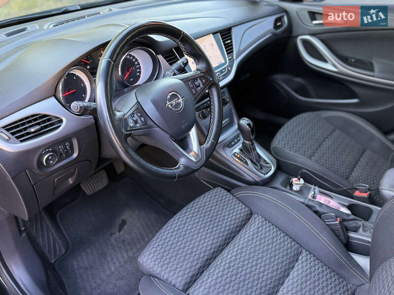 Универсал Opel Astra 2017 в Днепре