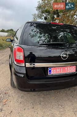 Универсал Opel Astra 2009 в 