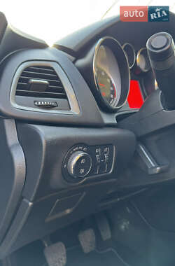 Универсал Opel Astra 2013 в 