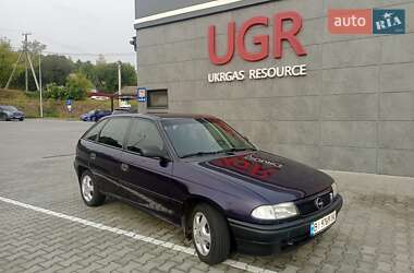 Хэтчбек Opel Astra 1995 в 