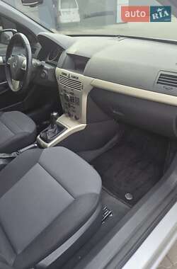 Универсал Opel Astra 2008 в 