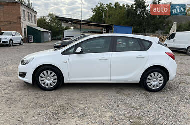 Хэтчбек Opel Astra 2014 в 