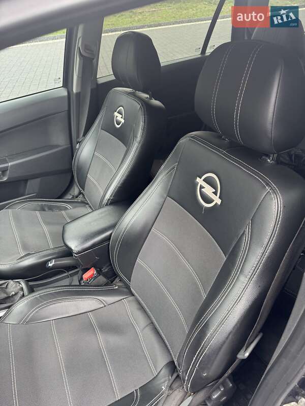 Универсал Opel Astra 2009 в Межгорье