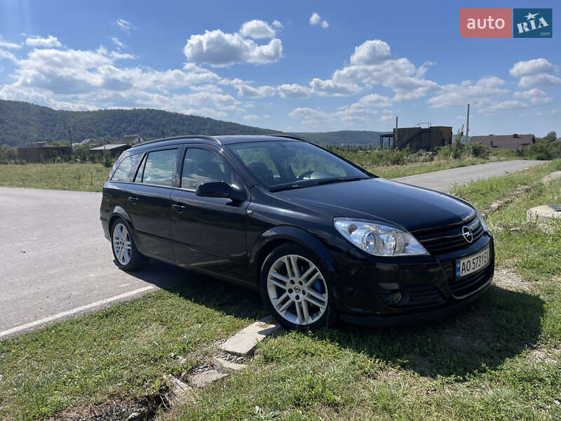Универсал Opel Astra 2005 в 