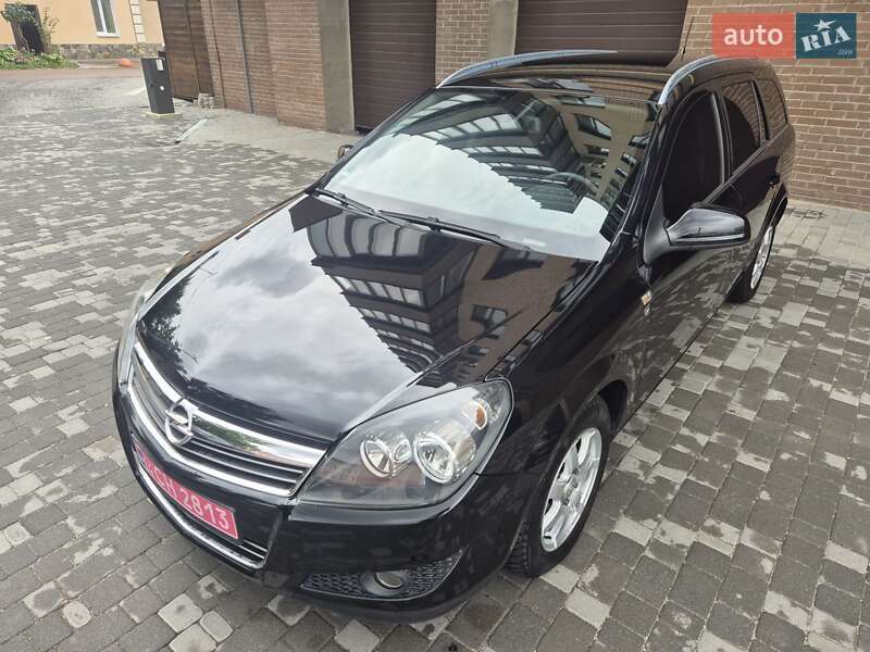 Универсал Opel Astra 2010 в Бердичеве