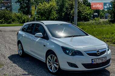 Универсал Opel Astra 2011 в Виноградове