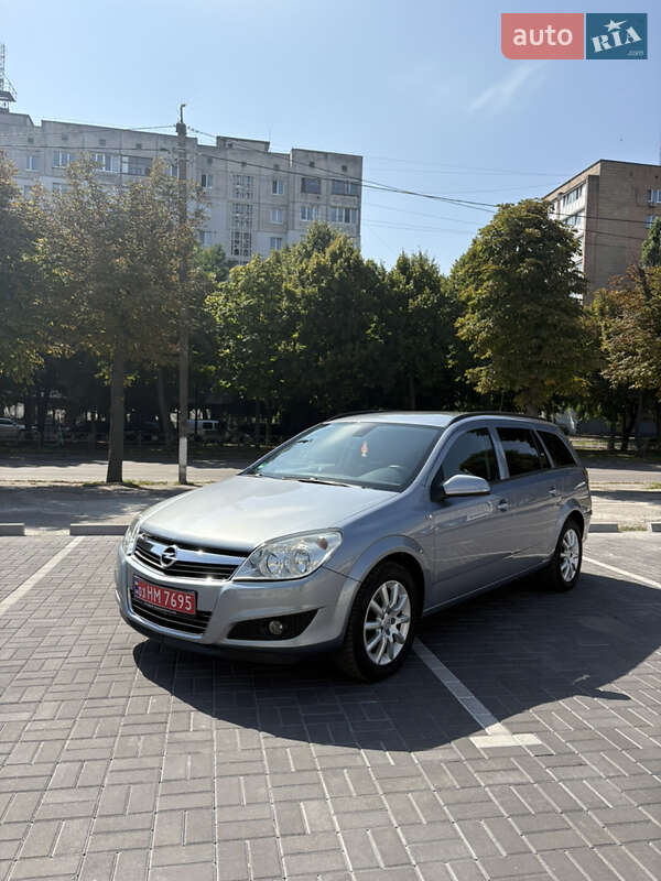 Универсал Opel Astra 2010 в Белой Церкви