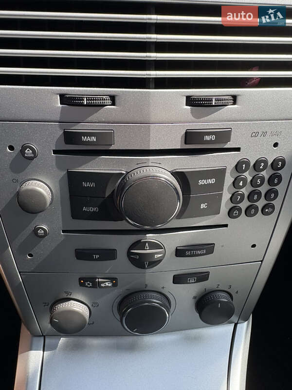 Универсал Opel Astra 2010 в Белой Церкви