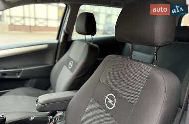 Универсал Opel Astra 2008 в 