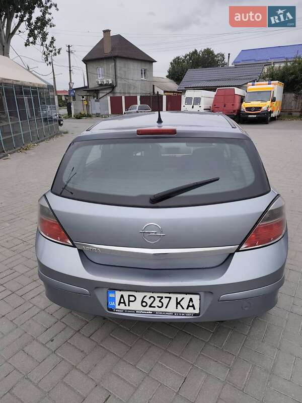 Хэтчбек Opel Astra 2008 в Запорожье