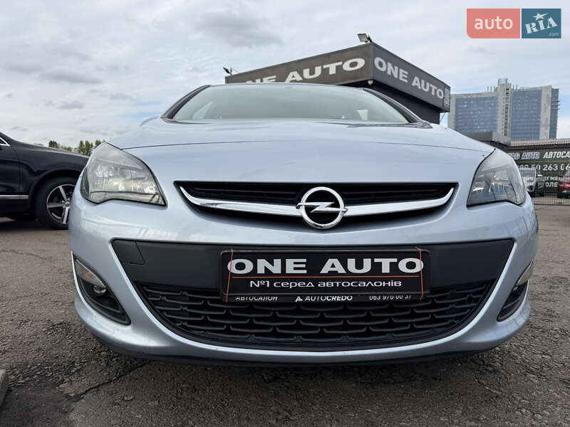 Седан Opel Astra 2017 в Киеве