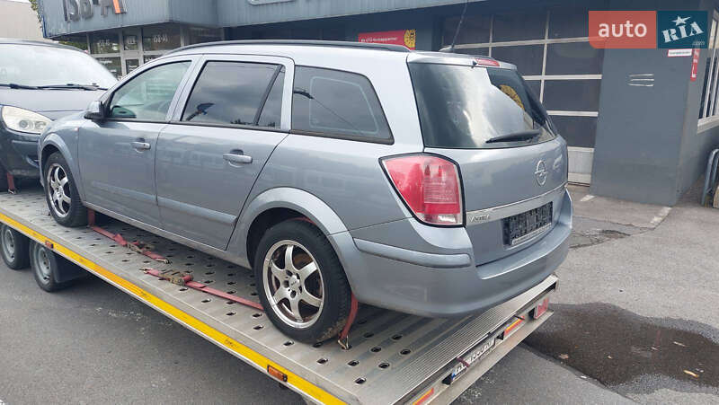 Универсал Opel Astra 2006 в Луцке