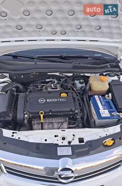 Универсал Opel Astra 2009 в 