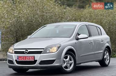 Хэтчбек Opel Astra 2006 в Межгорье