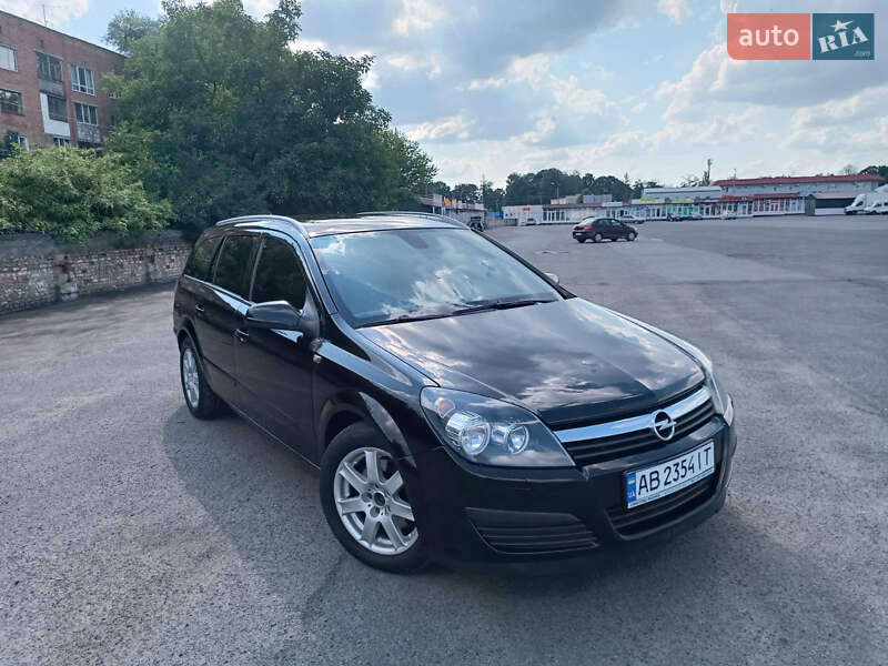 Универсал Opel Astra 2005 в Ямполе