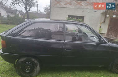 Хэтчбек Opel Astra 1992 в 