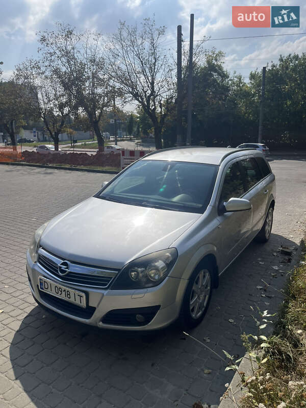 Универсал Opel Astra 2006 в 