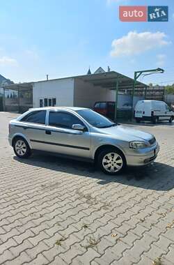 Хэтчбек Opel Astra 1999 в 
