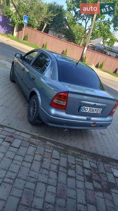 Седан Opel Astra 2007 в Малинцах