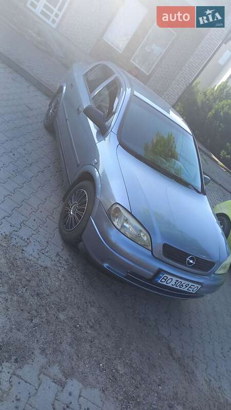 Седан Opel Astra 2007 в Малинцах
