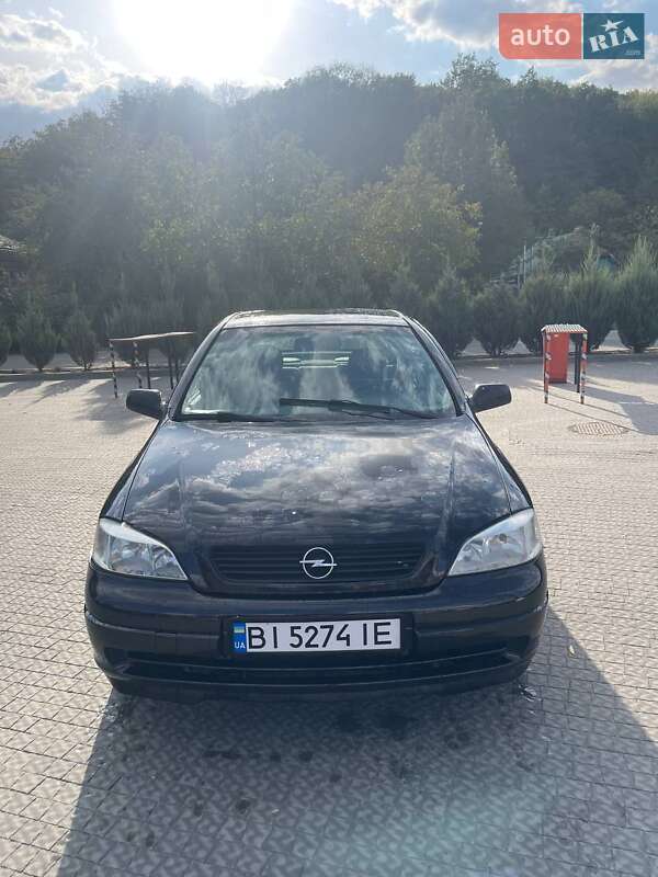 Седан Opel Astra 2008 в  фото Седан Opel Astra 2008 в